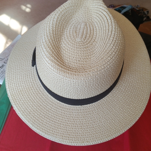 Anycosy Hat Co. Designer Straw $28 size med/Lg+ - Picture 6 of 6